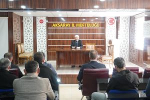 Aksaray’da Kur’an Kursu Öğreticilerine Öğrenci Davranışları Semineri: İl Müftüsünden Önemli Mesajlar!