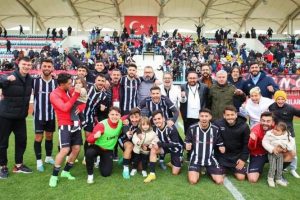 Aksarayspor rüzgarı esiyor! Aksaray Belediyespor, zirveye 3 adım daha tırmandı