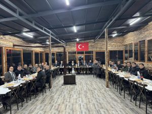 Kaymakam Taşavlı muhtar ve meclis üyeleri ile iftar programında vedalaştı