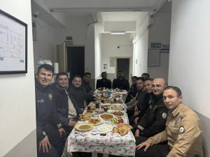 Kaymakam Taşavlı, Güzelyurt İlçe Emniyet Amirliğinde düzenlenen sahur programına katıldı