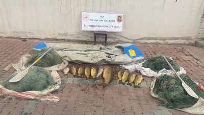 &nbsp; Nevşehir’in Gülşehir ilçesinde kaçak balık avlayan 4 kişi jandarma