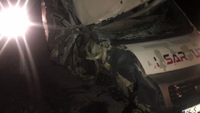 Konya’nın Kulu ilçesinde tıra çarpan minibüsteki 2 kişi yaralandı. Ankara-Konya