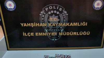 Kırıkkale’de gerçekleştirilen şok uygulamalarda çeşitli suçlardan aranan 8 zanlı yakalandı.