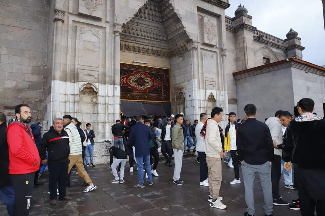 Aksaray Ulu Camii’de Bayram