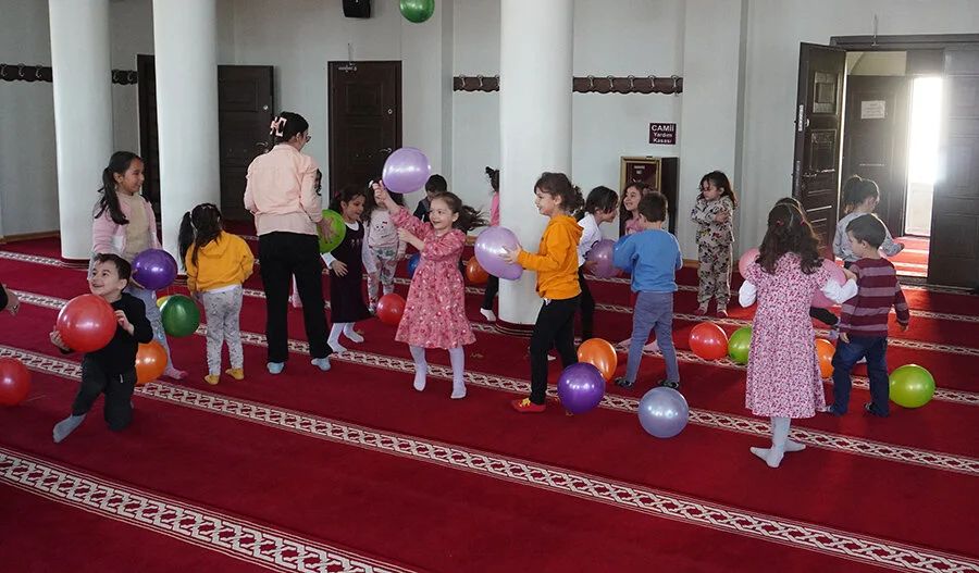 Aksaray’ın Cemalettin Aksarayi Camii’nde