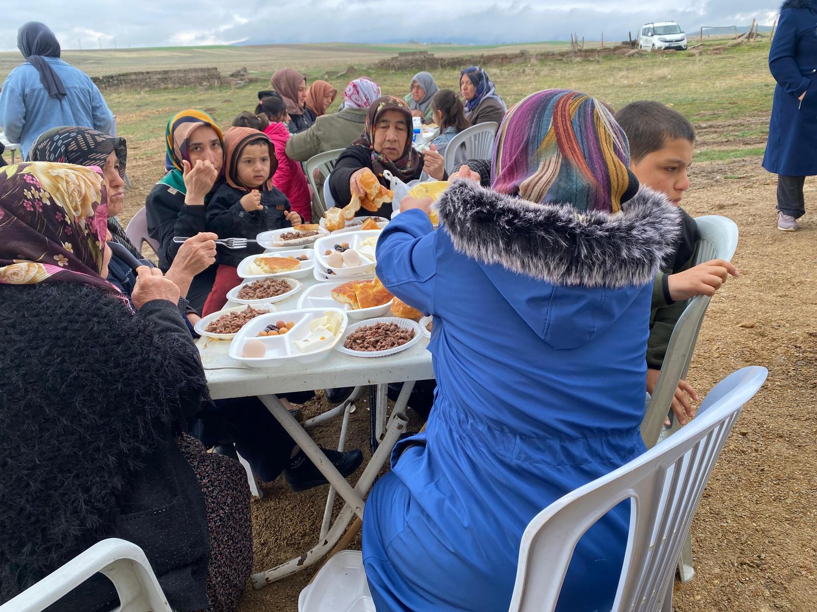 Aksaray’ın Ortaköy ilçesine bağlı Salarıgödeler köyü, göçle dağılan halkını 60