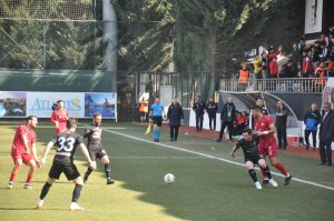 Aksaray Belediyespor, Somaspor deplasmanından mağlup ayrılıyor