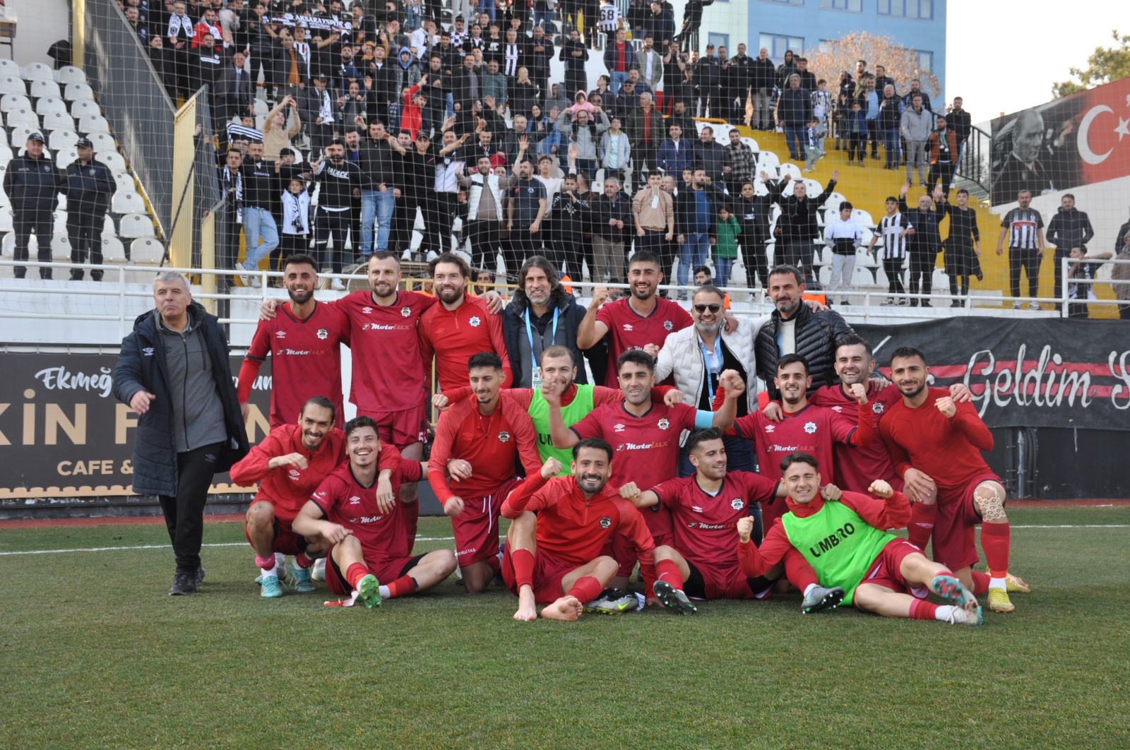 Türkiye Futbol Federasyonu Kırmızı