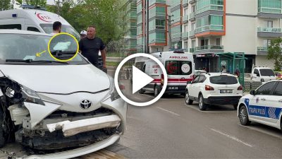 Aksaray Alpaslan Türkeş bulvarında seyir halindeki bir otomobil “DURAK” yazılı