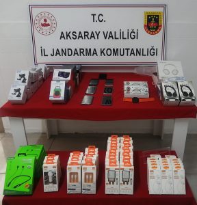 Kaçakçılık Jandarma Operasyonuyla Çökertildi: Aksaray’da Çok Sayıda Kaçak Telefon Ele Geçirildi!