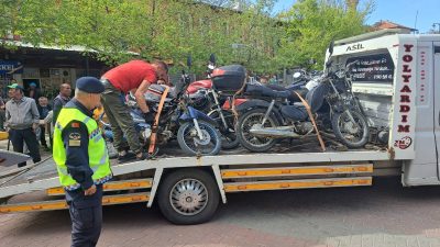 Aksaray Trafik Jandarması tarafından motosiklet ve motorlu bisiklet sürücülerine yönelik