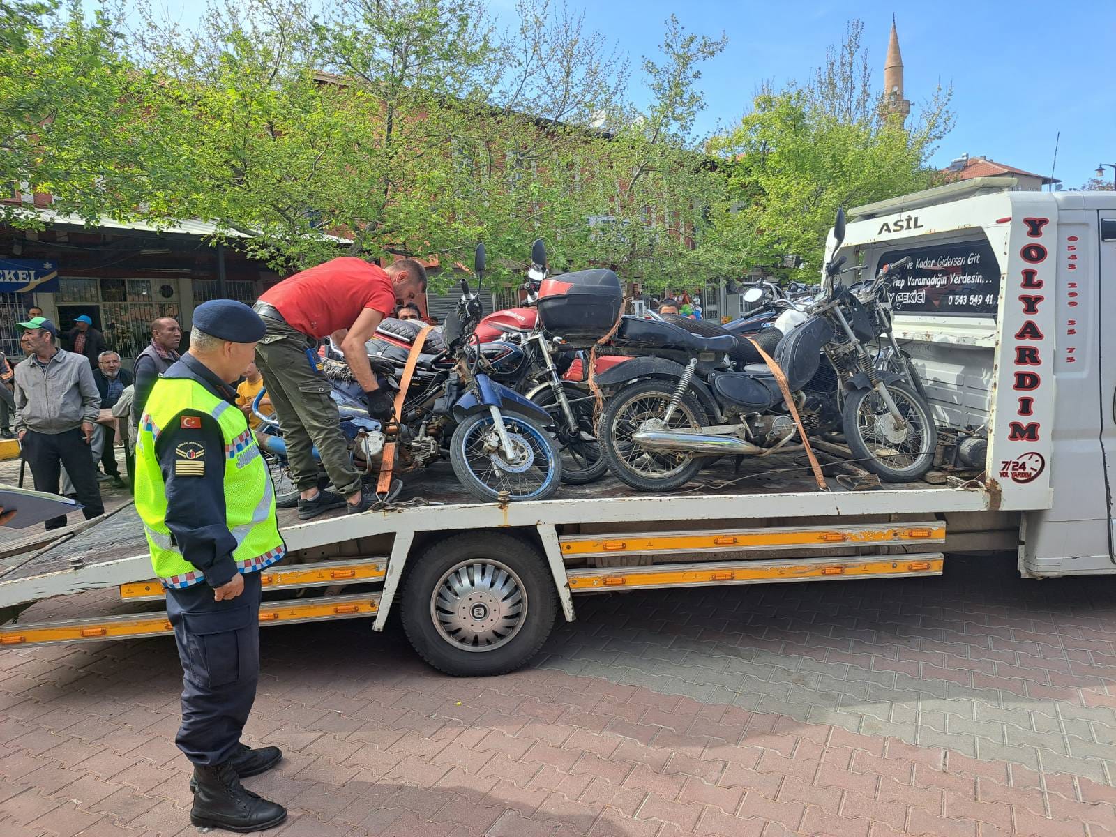 Aksaray’da Jandarma Motosiklet Denetiminde Sıkı Kural: Plakasızlar Trafikten Men Edildi!