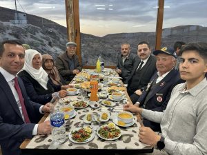 Kaymakam Taşavlı şehir aileleri ve gazilerle iftarda