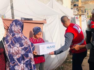 MÜSİAD ve Türk Kızılay işbirliğiyle Gazze’ye yardım kolisi ulaştı