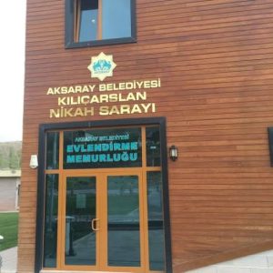 Evliliklerini özel bir tarihte gerçekleştirmek isteyenler 04.04.2024 tarihinde nikah salonlarına