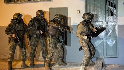 İçişleri Bakanı Ali Yerlikaya, Karabük merkezli 3 ilde düzenlenen "Kuyu-10"
