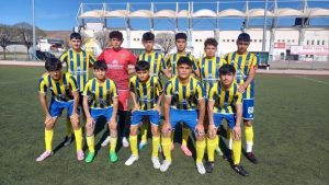 Gençler gol oldu yağdı; u15 futbolda gol yağmuru vardı!