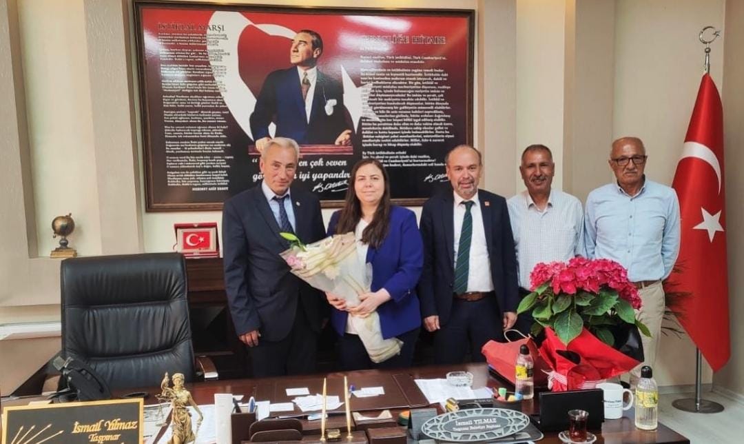 CHP İl ve İlçe Başkanı’ndan Taşpınar Belediye Başkanı Yılmaz’a tebrik ziyareti