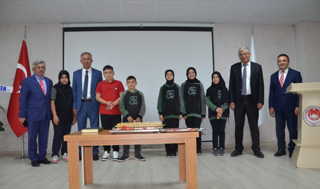 Aksaray Şeyh Edebali İmam Hatip Ortaokulunda düzenlenen “40 Hadis Ezber
