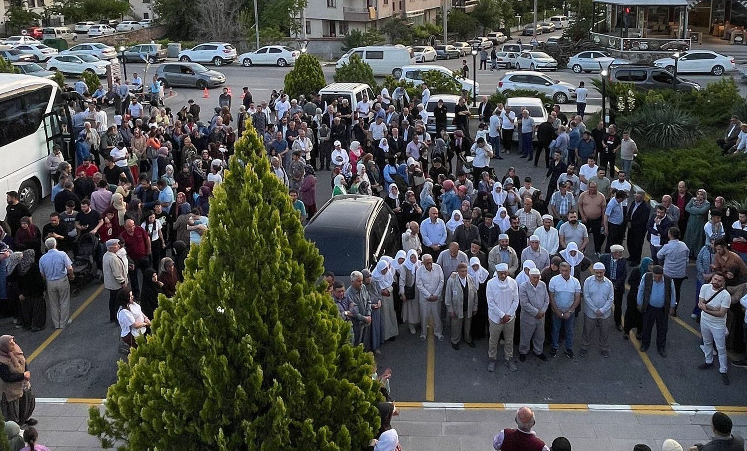 Nura Doğru Truzim Hac Kafilesi; Dualarla Uğurlandı!