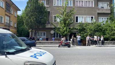 Kayseri’nin Kocasinan ilçesinde evinde rahatsızlanan kişi yaşamın yitirdi. Sahabiye Mahallesi