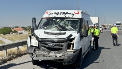 Kayseri’de 5 aracın karıştığı zincirleme trafik kazasında 10 kişi yaralandı.