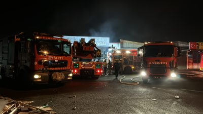 Kayseri’de soba fabrikasında çıkan yangın itfaiye ekiplerince söndürüldü. Kocasinan ilçesi