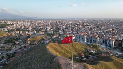 &nbsp; Türkiye Cumhuriyeti Ticaret Bakanlığı tarafından yayımlanan verilere göre, Ocak-Nisan