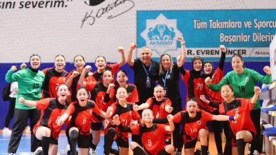 Aksaray’ın ev sahipliğindeki şampiyonada büyük başarı: 68Aksaray Belediyespor kızları finale
