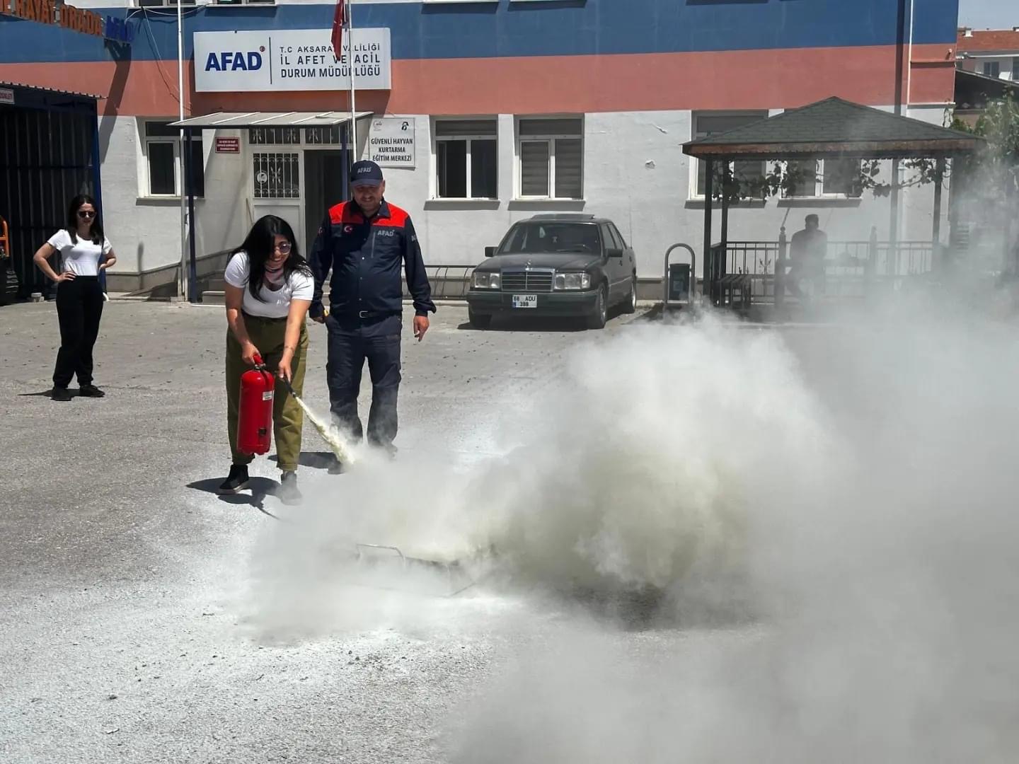 Aksaray AFAD gönüllüleri eğitimi tamamladı: Hazır ve nazır!