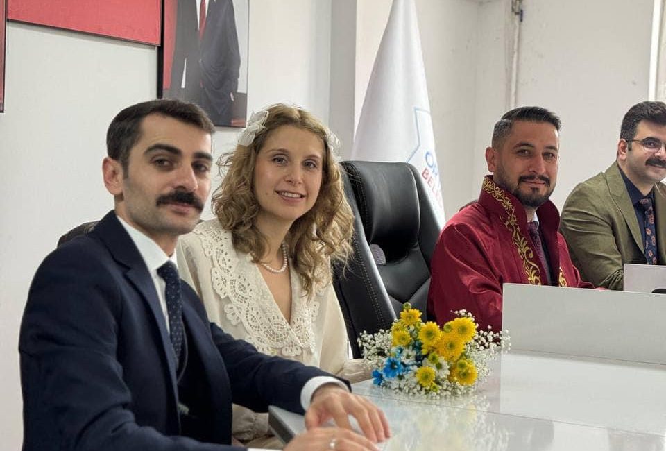 Ortaköy Adliyesi’nde görev yapan Zühal Bölükbaş ve Hamdi Cembekli evlendi