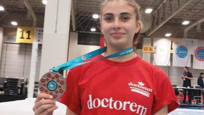 Niğdeli sporcu Melek Yiğit, İstanbul Tüyap Spor ve Kongre Merkezi’nde
