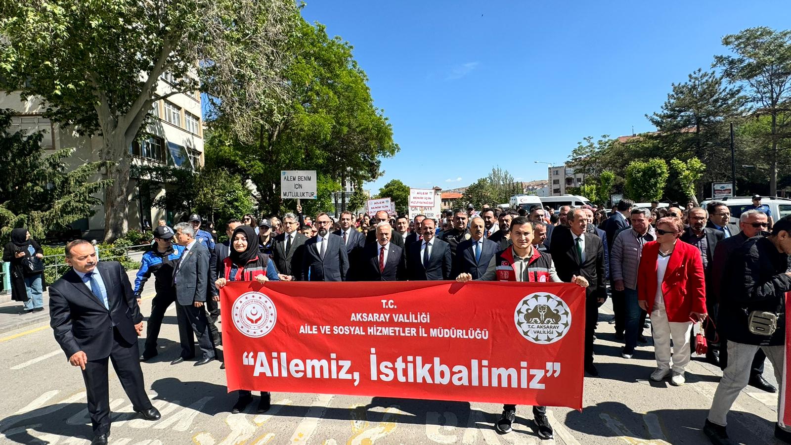 Aksaray’da Ailenin Birliği İçin Adımlar Atıldı: Aile Haftası Coşkusu Meydanlarda!