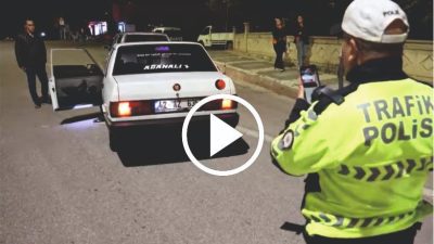 Aksaray’da Emniyet Müdürlüğü ekipleri tarafından uygulanan denetimlerde abartı egzozun kumandalı