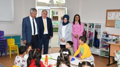 Aksaray İl Millî Eğitim Müdürü Metin Alpaslan şehir içerisindeki okul