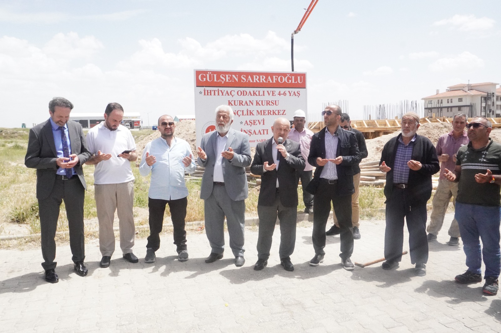 Dualarla Yükselen Umut: Aksaray’da Gençlik Merkezine Dönüşecek Kur’an Kursu İnşaatı Başladı!