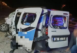 Aksaray’da Alayhan’da Kaza: İki Araç Çarpıştı, İki Yaralı!