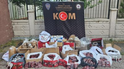 Aksaray’da gümrük kaçağı sigara, nargile tütünü ve makaron satışı yapan