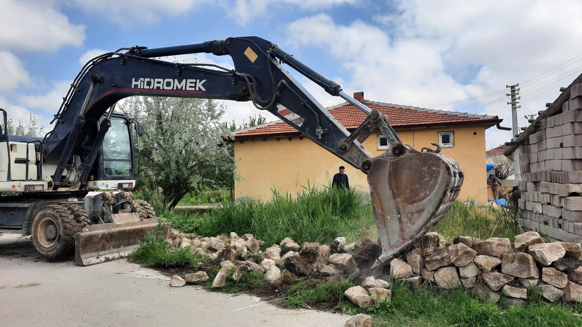 Somuncubaba Mahallesinde Yeni Yol Açım Çalışması Başlatıldı