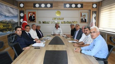 &nbsp; Aksaray İl Milli Eğitim Müdürlüğü’nde değerlendirme toplantısı yapıldı. Yapılan