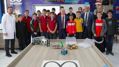 Vali Mehmet Ali Kumbuzoğlu Aksaray Valiliğince Sezai Karakoç Ortaokulu’nda kurulan