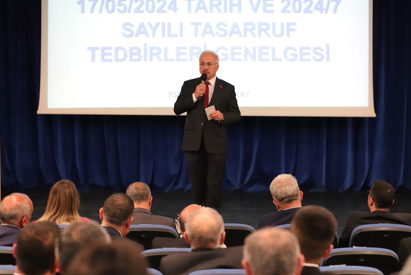 Vali Mehmet Ali Kumbuzoğlu Başkanlığında Tasarruf Tedbirleri Toplantısı Yapıldı