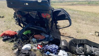 Yozgat’ın Yerköy ilçesinde şarampole devrilen otomobildeki 2 kişi öldü, 2
