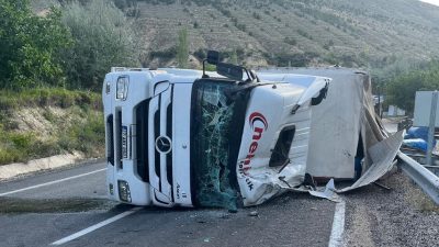  Sivas’ın Gürün ilçesinde meydana gelen trafik kazasında ağır yaralanan sürücü