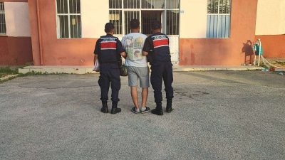 Karaman'da çeşitli suçlardan aranan 39 kişi jandarma ekiplerince yakalandı.