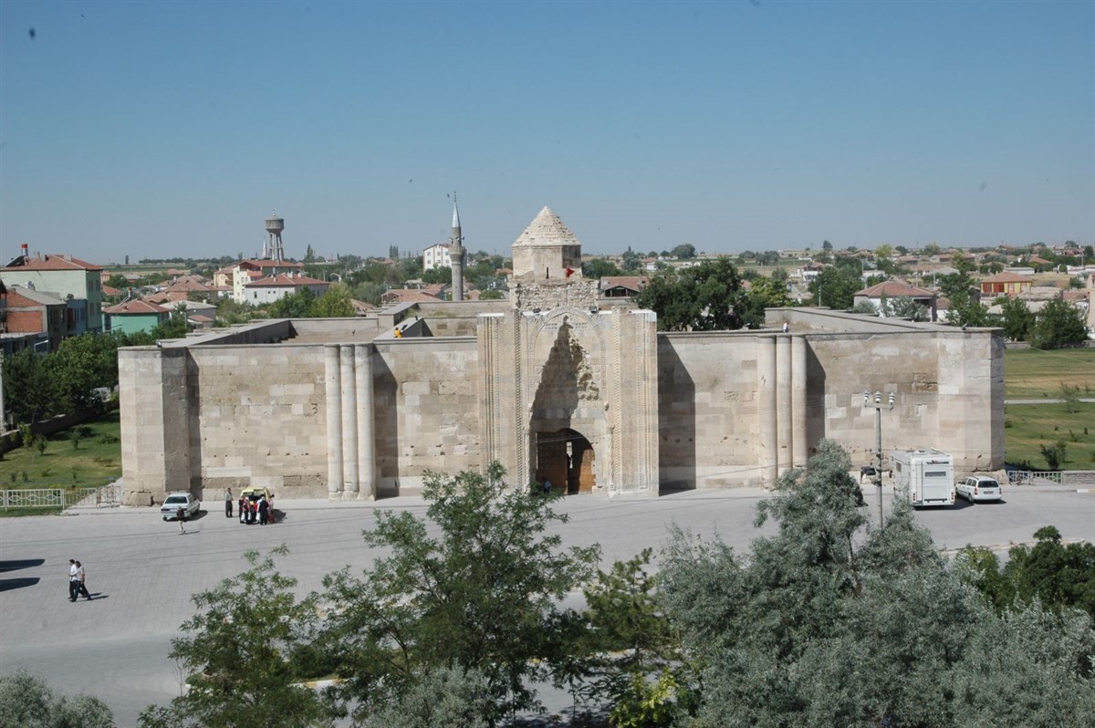 Anadolu’daki en büyük Selçuklu kervansarayı: Sultan Han!