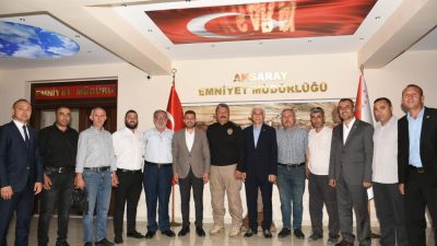 Aksaray Muhtarlar Derneği Başkanı Fikret Dağ ve dernek üyeleri, Aksaray