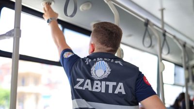 Aksaray Belediyesi Zabıta ekipleri, yaz aylarında artan sıcaklıklar nedeniyle toplu
