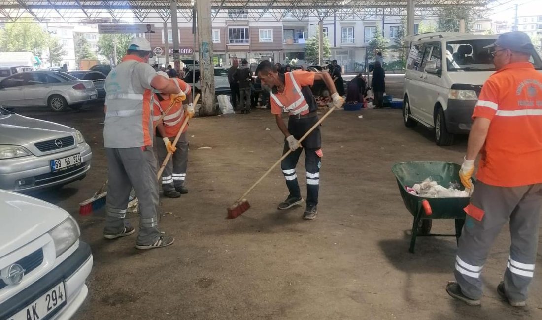 Aksaray Belediyesi ekipleri, sabahın