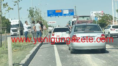 Kaza, sabah saat 09:05 civarında seyir halindeki dört aracın birbirine